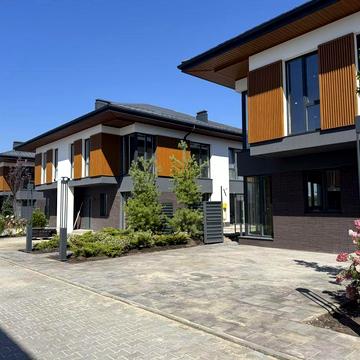 Петропавлівська Борщагівка КМ Garden Villadge  таун з ремонтом