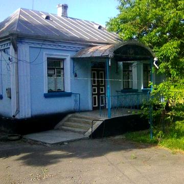 Продаж приміського будинку