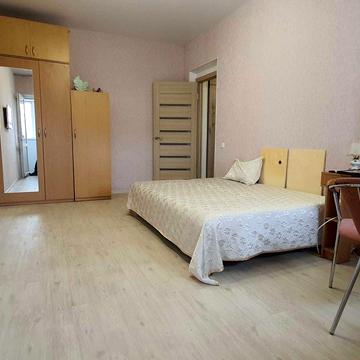 Реальная! Сдам 1 комнатную Центр напротив парка Глобы. Теплая