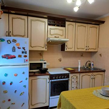 Бузника вул., 12