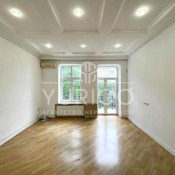 Продаж 4к. квартири Веденська 6. 193.6 м.кв.