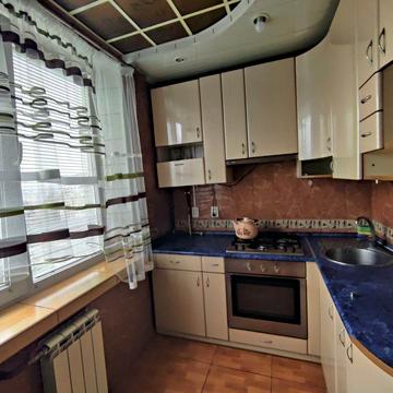 Сдам 1- к. кв. М  Ак. Павлова 10 мин .