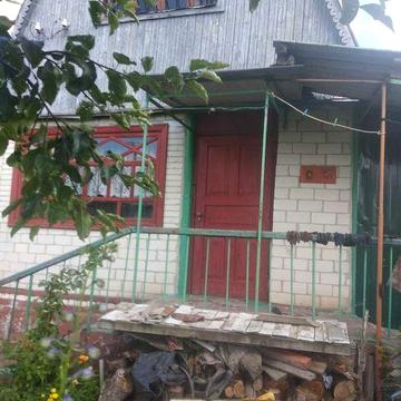 Продам дачний будинок на ділянці