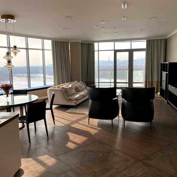 Раїси Окіпної 18,  154 м2. 4-х кімнатна, 11 пов.  видова!