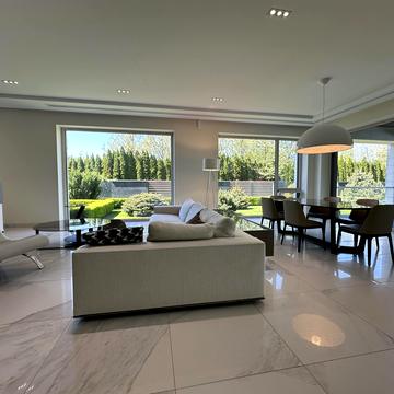 Центральна вул., 21-А