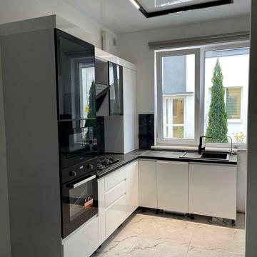 ОРЕНДА стильного таунхауса з терасою та паркомісцем