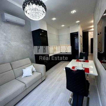 Продаж 2к квартири, ЖК «38 Перлина», вул. Жилянська, 68, Центр ЖК Тридцять восьма перлина