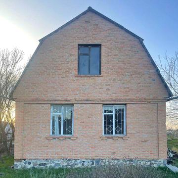 Продам будинок в селі Трушки Білоцерківського району.