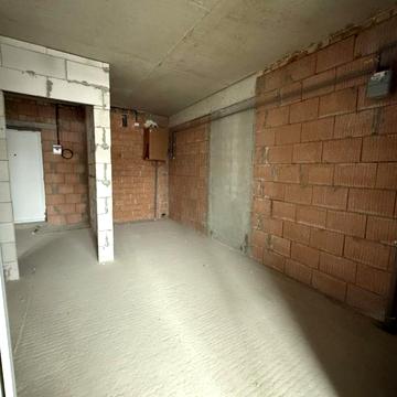 Продаж квартири в будинку бізнес класу