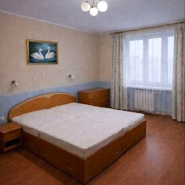 Продам роздільну 2 к, п-т Володимира Івасюка 10 А