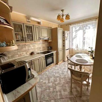 Продається двокімнатна квартира з ремонтом в ЖК на Прорізній