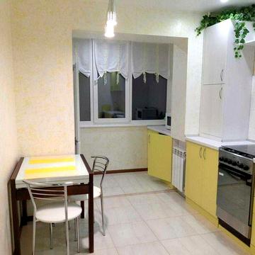 Простора 1к 45м2 Севастопольська площа Чоколівський б-р 10