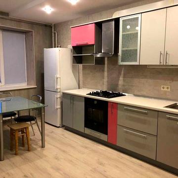 Сдам на год и более 1 комнатную в Монолите