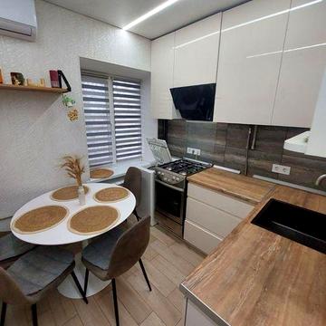 Оренда двокімнатної квартири біля зупинки Лялі Убийвовк.