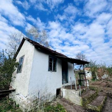 Продаж ділянки 10 сот з будинком. Село Вишня