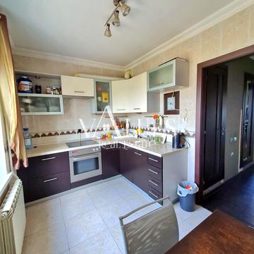 Срібнокільська вул., 14