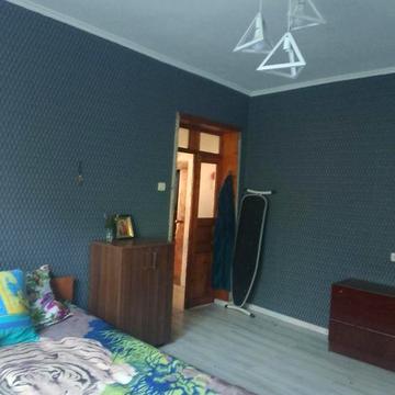 Сдам дом Малиновского /рынок 2 к 60 м ,авто во дворе,широкий фасад