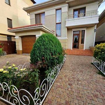 Сдам дом в Совиньоне 3 с бассейном