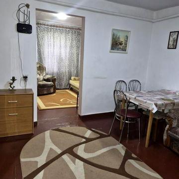 Здам в оренду пів будинка