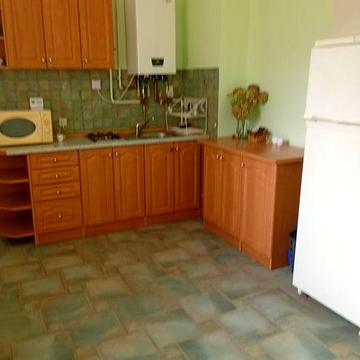 Оренда 2 кімнатної квартири без меблів