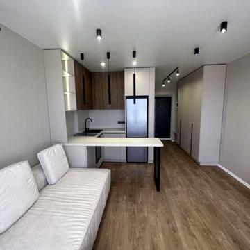 Героїв Небесної Сотні просп., (Будинок 20/10)