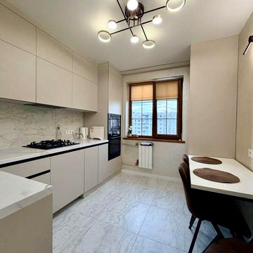 Продаж 4 кім. квартири на Г. Крут