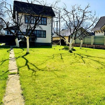 Дача біля Дніпра, Осокорки — 3 поверхи, 5 соток, 4 км метро