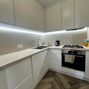 Продаж 3 кімнатної квартири на Київській