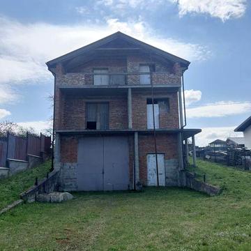 Продаж недобудованого будинку