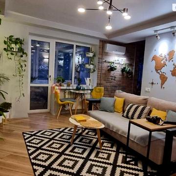 Продам 3х квартиру - студія, район майдан Волi