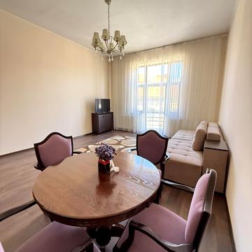 Мостова вул. (Космонавта Павла Бєляєва), 1