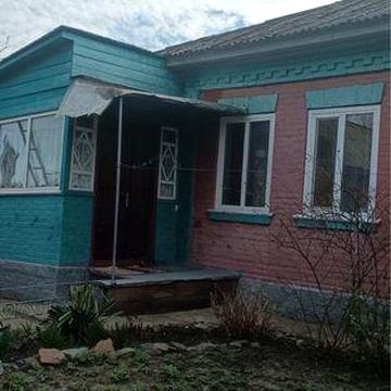 Продам будинок в центрі