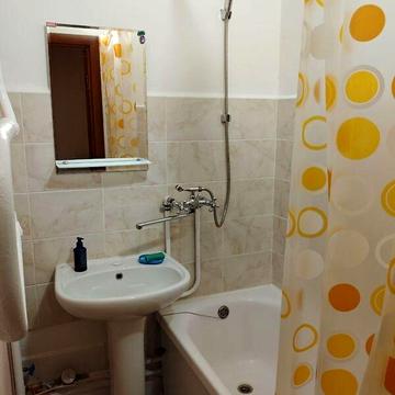 Довгострокова оренда 3к Квартира Академіка Євгена Лазаренка вулиця