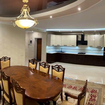 Оренда 4х кімнатноі квартир,Сокільники,Львів, паркінг