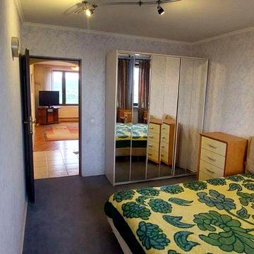 Здається 3-кімнатна квартира на Русанівській набережній, 6.