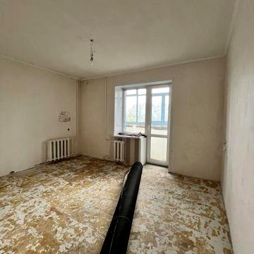 Трикімнатна на 4 поверсі