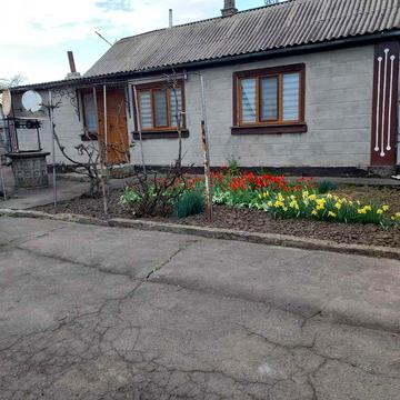 Продам будинок в жилому стані