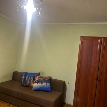 Вільна! Варшавська вулиця!