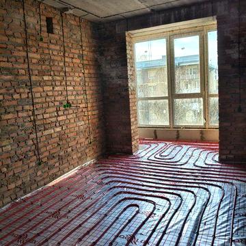 Сучасна квартира з гардеробною та панорамним видом