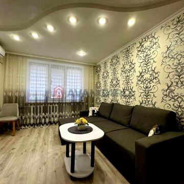 Продам 2-кім. поруч з Дафі