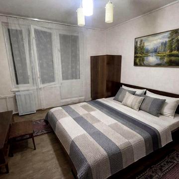 Оренда 2к двокімнатна квартира Деснянський район 2к  Мілютенко 17а ГАЗ Лісовий масив метро Лісова та Чернігівська поруч БСП Юність ГАЗ 2 балкони