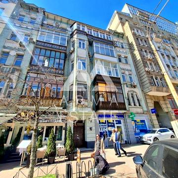 Простір для життя та драйву 4-кімнатна квартира на Саксаганського, 117