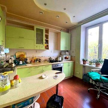 Продам 3к квартиру сталинку Слобожанский Левый берег 10 мин до Центра
