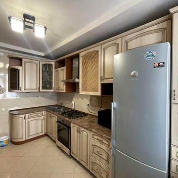 В Пустомитпх здається в оренду двох кімнатна квартира