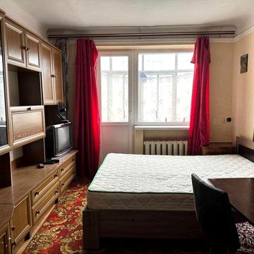 Оренда 2-к кв ЦЕНТР , Васильянок -Дністровська (ринок). Другий поверх. Вільна .