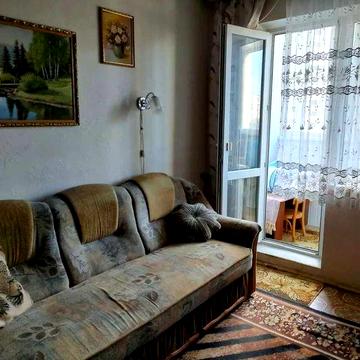 Метро ТЕРЕМКИ. ПЕРШИЙ будинок від метро!!! Продам охайну світлу 1-к квартиру 36 м.кв. Хороший житловий стан