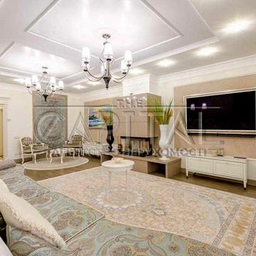 Продаж 3-кімнатної квартири в історичному та культурному центрі столиці - на Подолі, вул. Лукянівська