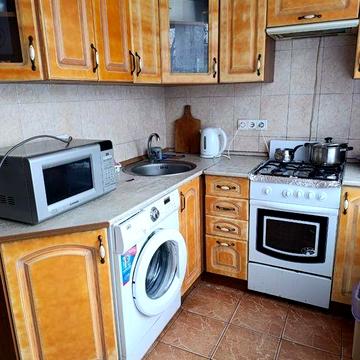 Здам 2-х кімнатну квартиру вул.Щербакова 41. Метро Нивки 10 хв.пішки.