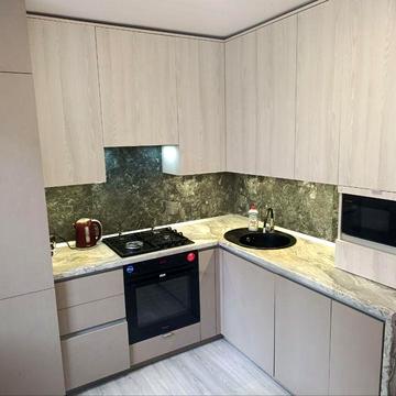 Продаж 4-кімнатна квартира на Виговського  з ремонтом і меблями