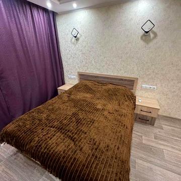 Преміальна 1-к квартира в цегляному будинку, в центрі міста